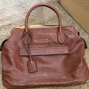 London Fog brown Leather Satchel with yellow zipper.